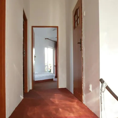 Dom Zaglowiec Όλστυν